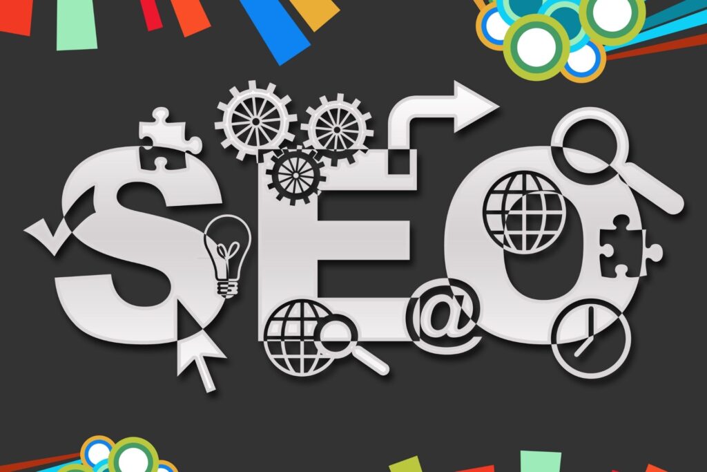 Servicios de SEO con engranaje digital en la palma de la mano | Posicionamiento web en Logroño